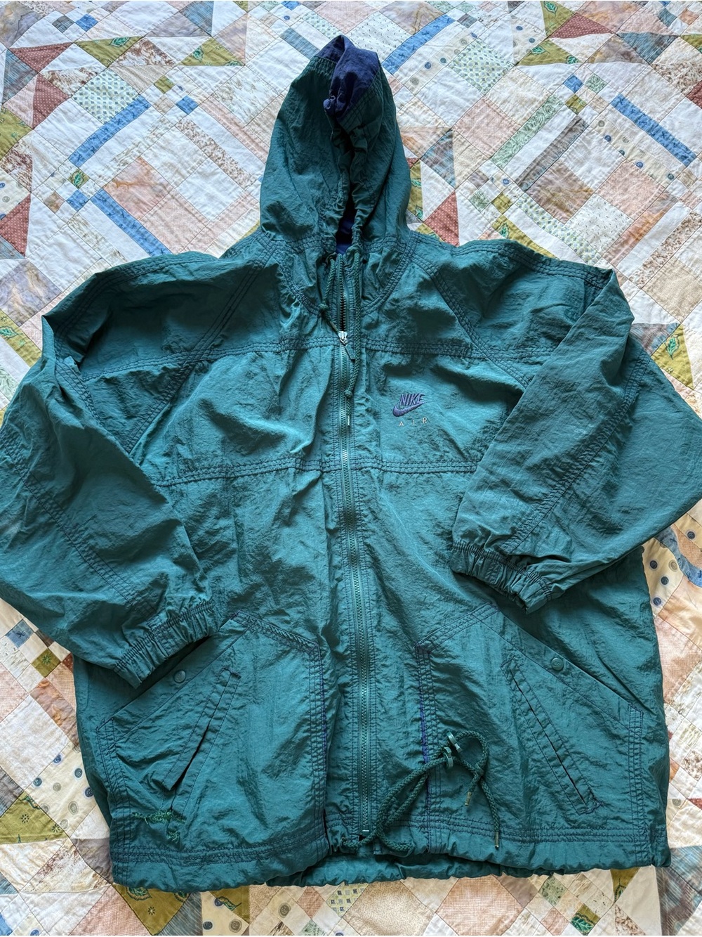Nike Men's Green Hooded Windbreaker Jacket